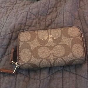 Coach credit card holder